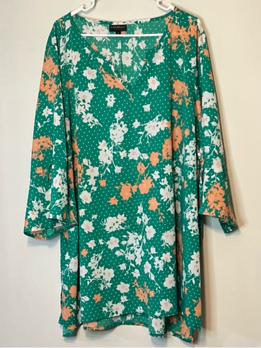 Lane Bryant Women's Floral Blouse Top Size 28 V-Neck 3/4 Bell Sleeves.